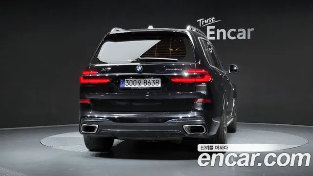 BMW X7 — Фото автомобиля 4