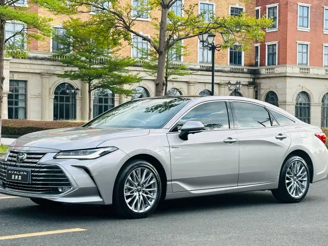 Фотография автомобиля — Toyota Avalon