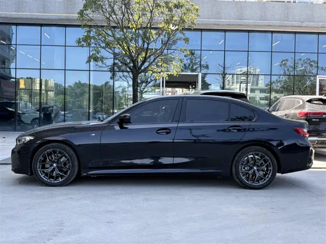 BMW 3 Series — Фото автомобиля 3