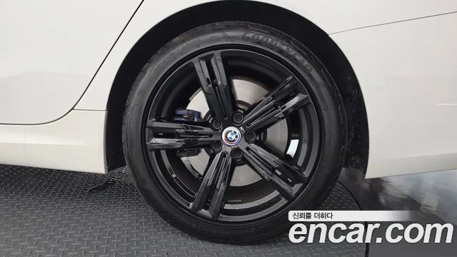 BMW 3-Series 3 серия (G20) 320i M Sport — Фото автомобиля 17
