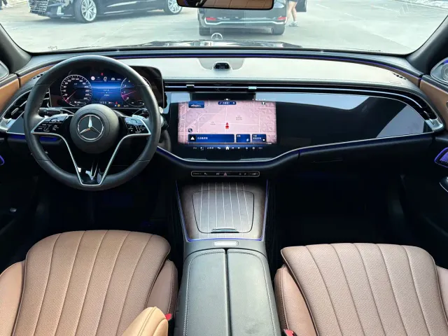 Mercedes-Benz E-Class — Фото автомобиля 9