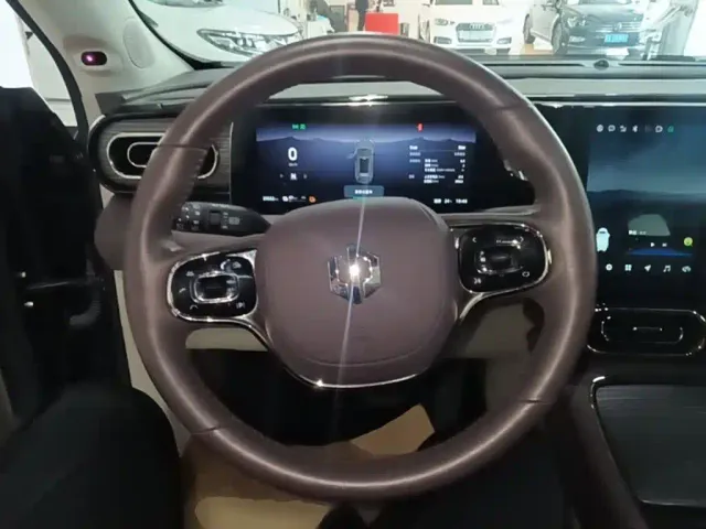 Leapmotor C11 — Фото автомобиля 10