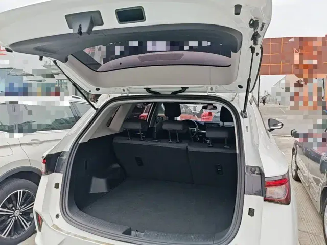 Wuling Asta — Фото автомобиля 18