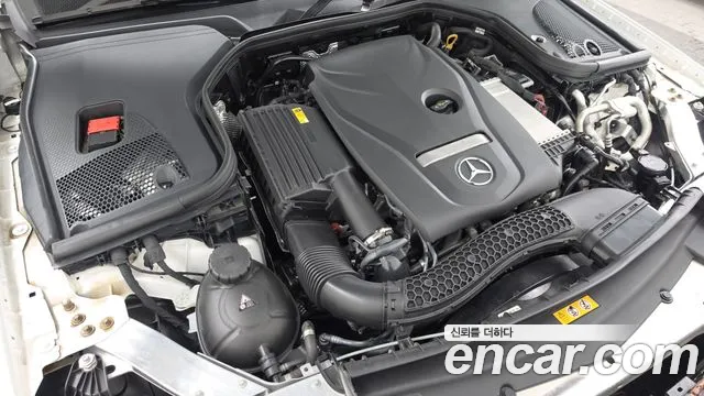 Mercedes-Benz E-Class — Фото автомобиля 6
