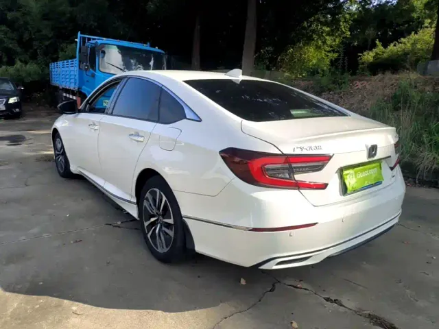 Honda Accord — Фото автомобиля 4
