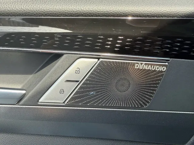 Volkswagen Passat — Фото автомобиля 7