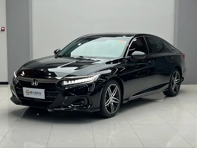 Honda Accord — Фото автомобиля 3
