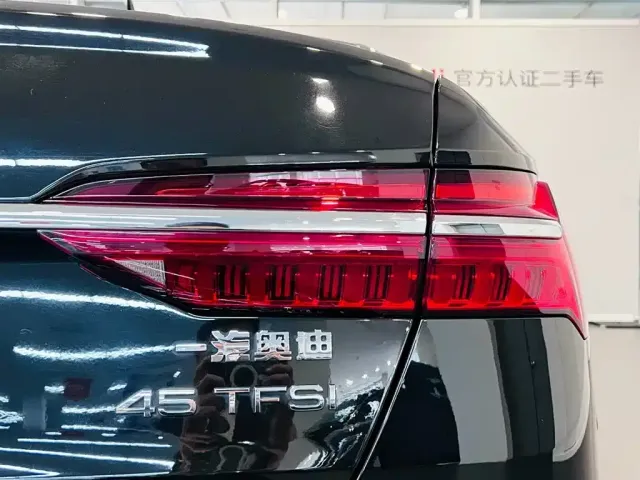 Audi A6L — Фото автомобиля 14