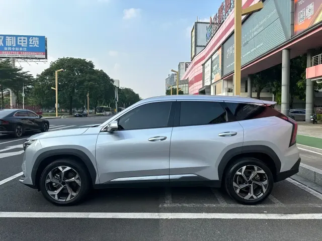 Geely Boyue L 2024 1.5TD DCT Premium Edition — Фото автомобиля 21