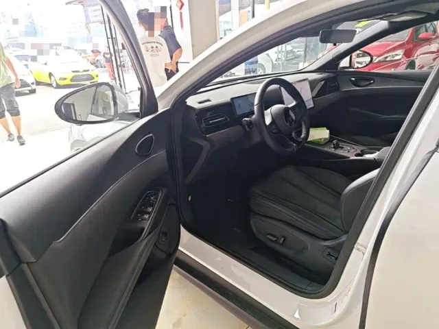 BYD Seal 06 — Фото автомобиля 15