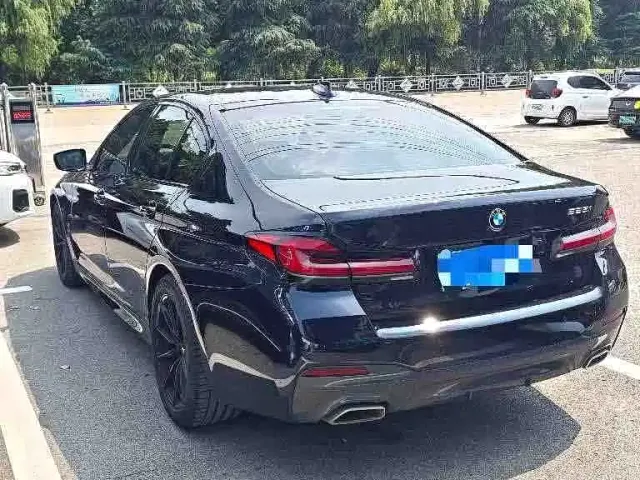 BMW 5 Series — Фото автомобиля 7