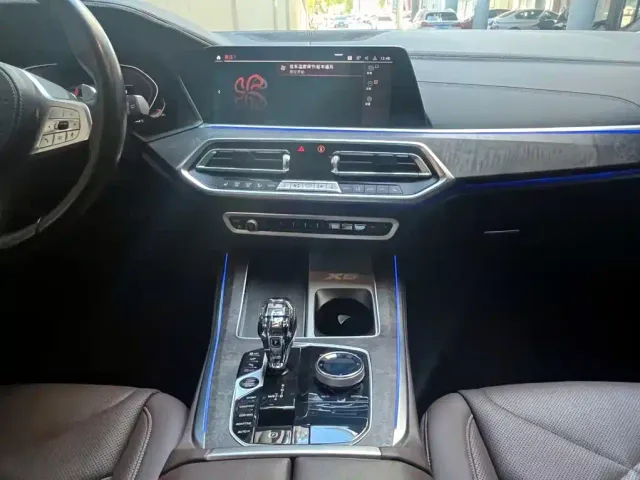 BMW X5 — Фото автомобиля 12