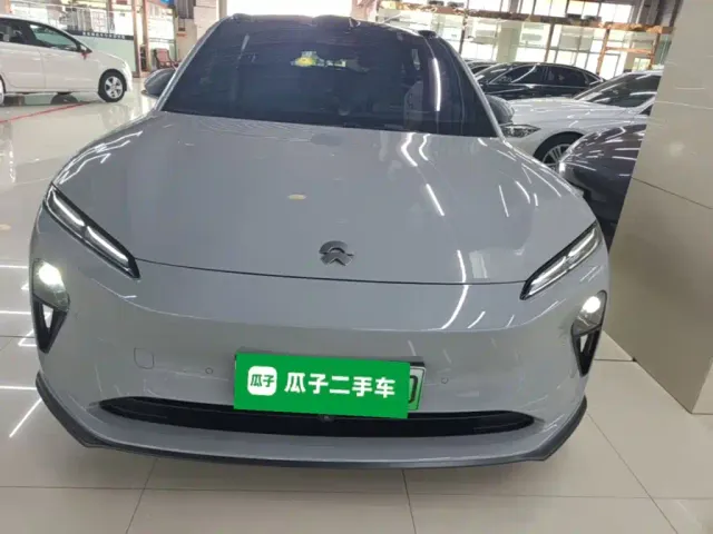 Nio ET5 Touring — Фото автомобиля 2