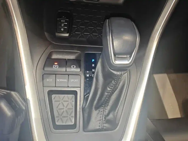 Toyota Wildlander — Фото автомобиля 13