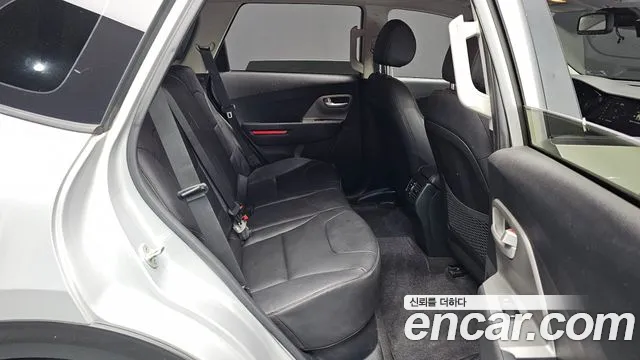 Kia Niro — Фото автомобиля 17