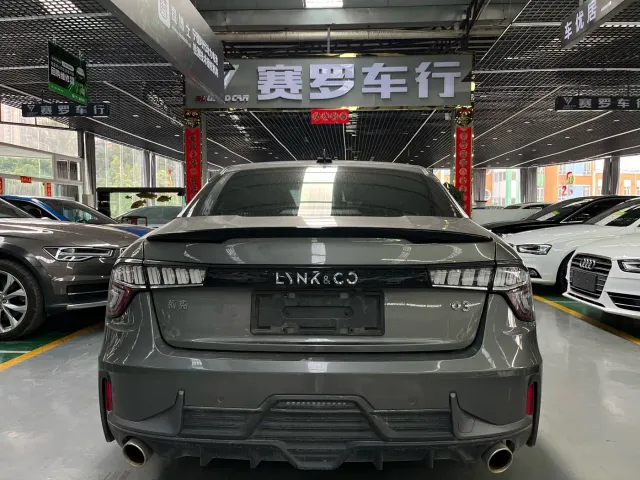 Lynk & Co 03 — Фото автомобиля 8