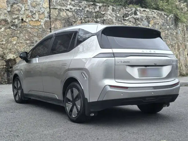 GAC Aion Y — Фото автомобиля 6