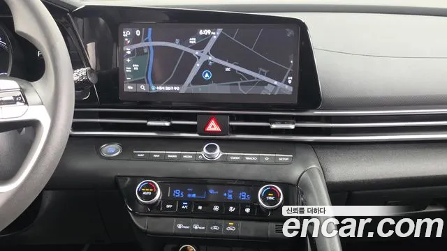 Hyundai Avante CN7 — Фото автомобиля 14