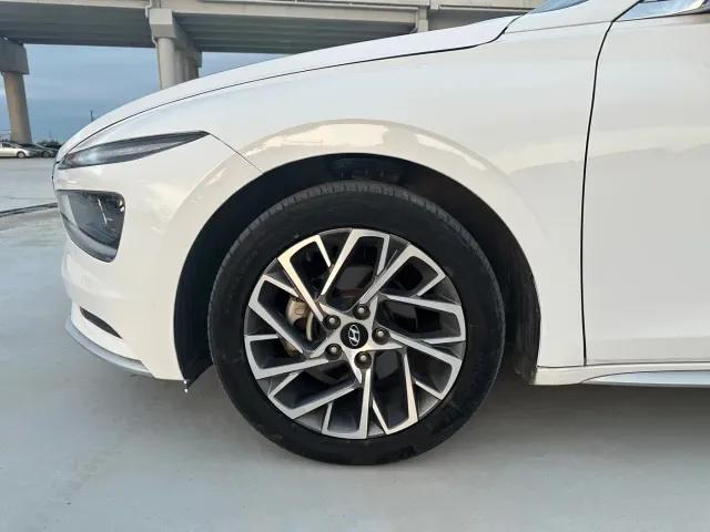 Hyundai Mistra — Фото автомобиля 4