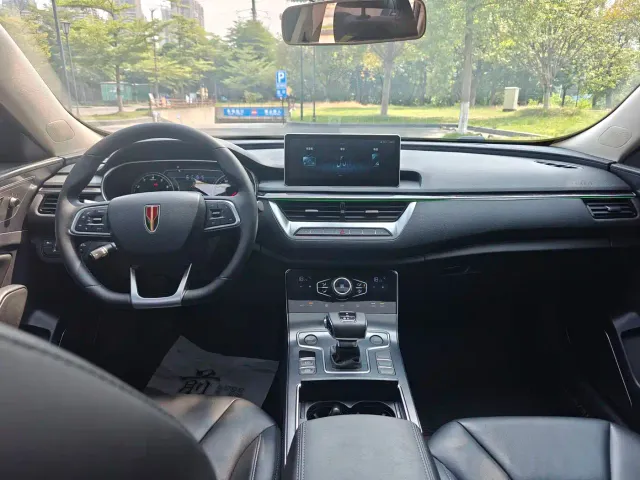 Hongqi H5 — Фото автомобиля 5