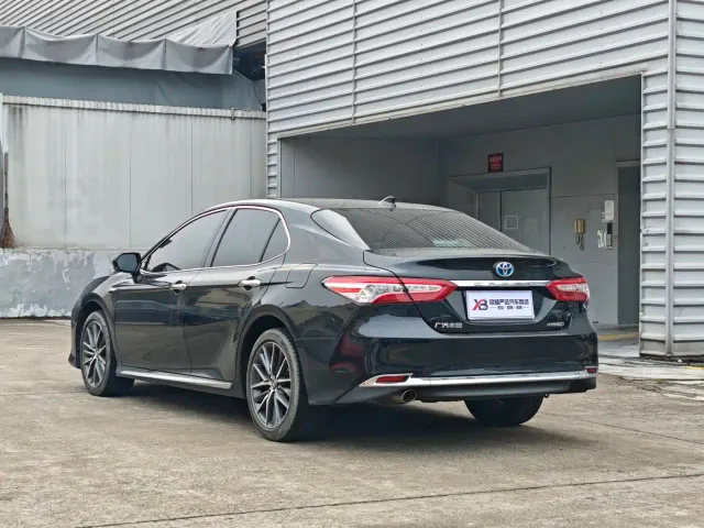 Toyota Camry — Фото автомобиля 13