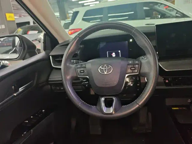 Toyota Camry — Фото автомобиля 15