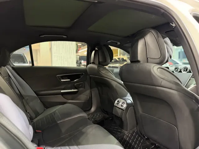 Mercedes-Benz C-Class — Фото автомобиля 11