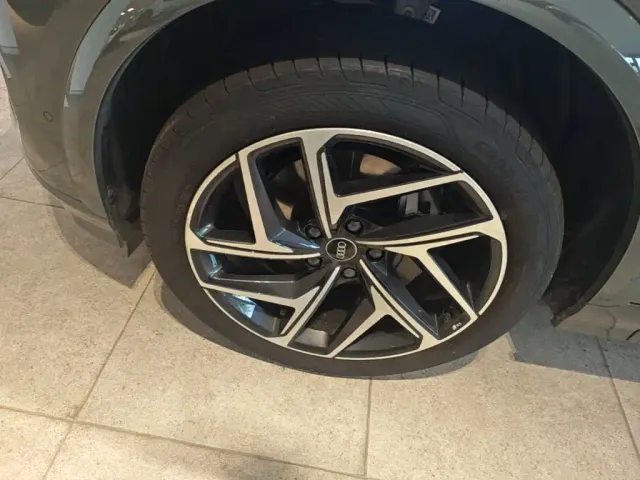 Audi Q6L e-tron — Фото автомобиля 22