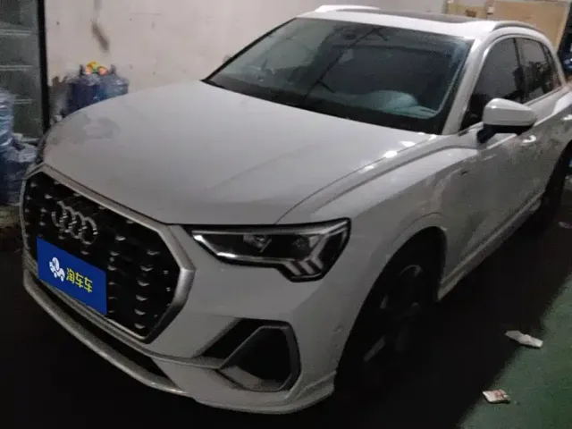 Фотография автомобиля — Audi Q3