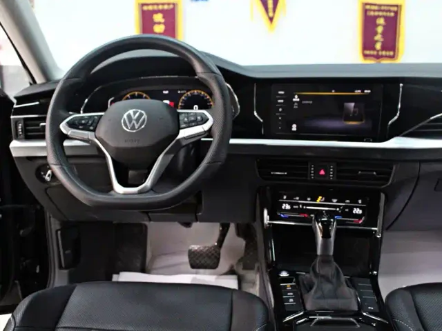 Volkswagen Passat — Фото автомобиля 9