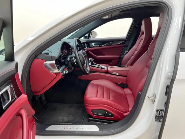 Porsche Panamera — Фото автомобиля 15
