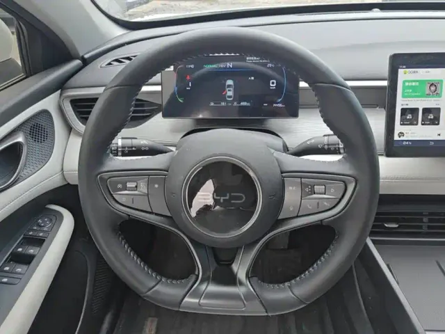 BYD Seal 05 DM-i — Фото автомобиля 15