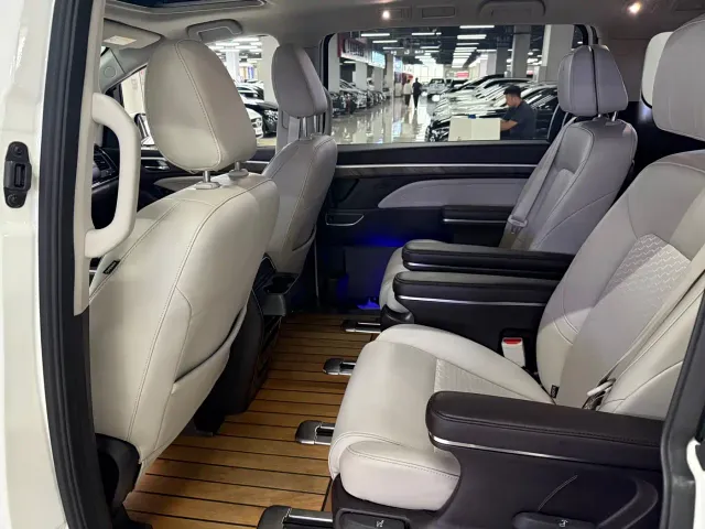 GAC Trumpchi M8 — Фото автомобиля 6