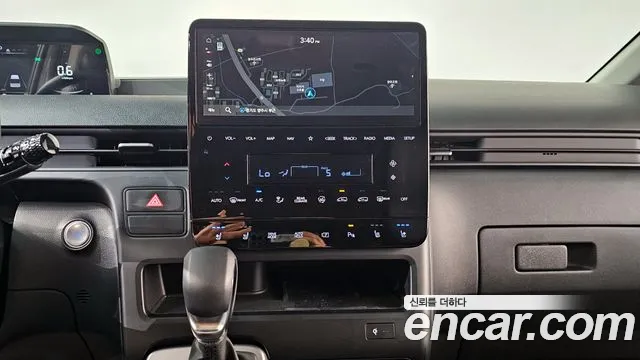 Hyundai Staria Staria L3.5 Tourer 11 мест — Фото автомобиля 13