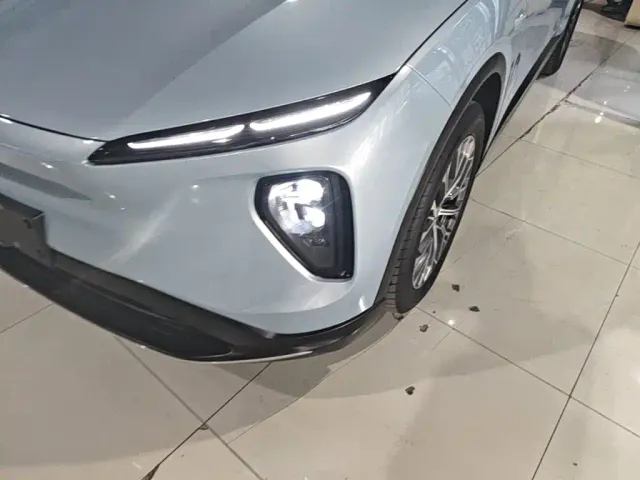 Nio ES6 — Фото автомобиля 23