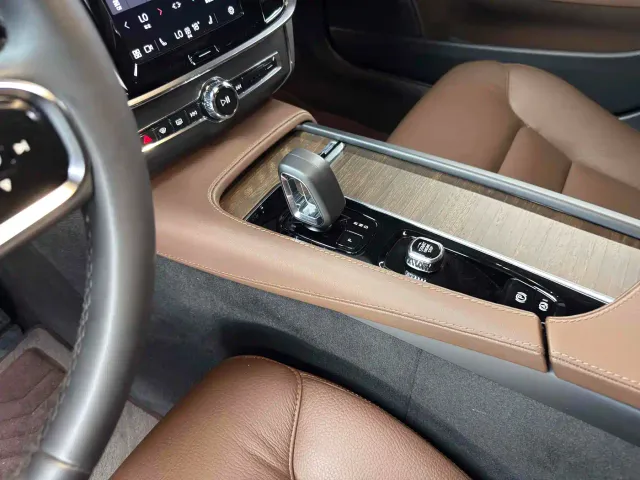Volvo V90 — Фото автомобиля 6