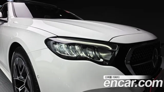 Mercedes-Benz E-Class — Фото автомобиля 22
