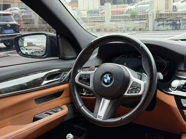 BMW 6 Series Gran Turismo — Фото автомобиля 15