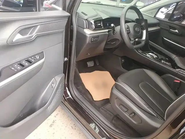 Hyundai Custo — Фото автомобиля 15
