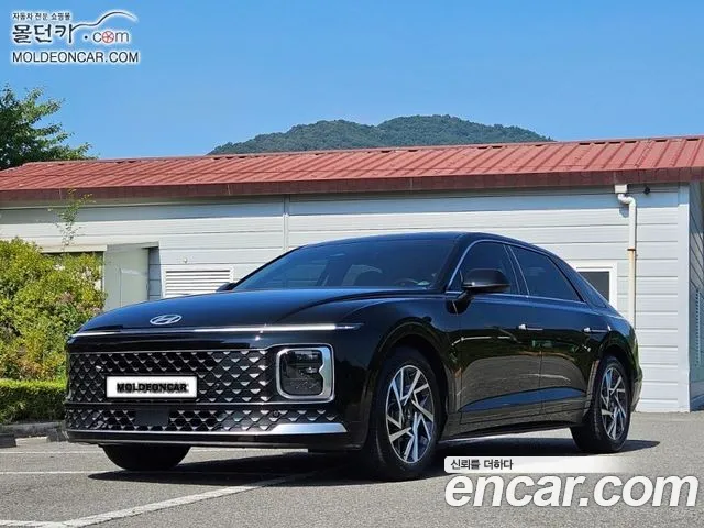 Hyundai Grandeur Grandeur (GN7) 2.5 Бензин 2WD — Фото автомобиля 3