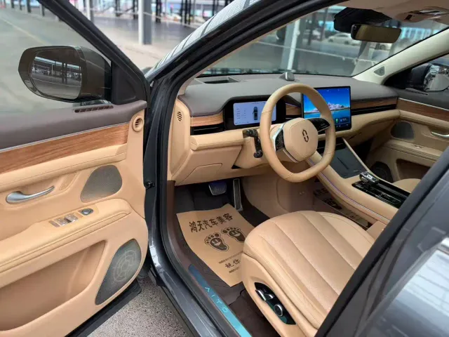 Aito M7 — Фото автомобиля 4