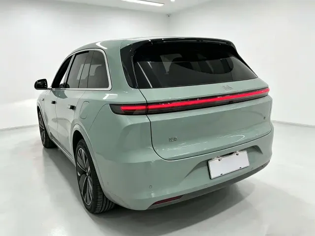 Li Auto L6 — Фото автомобиля 2