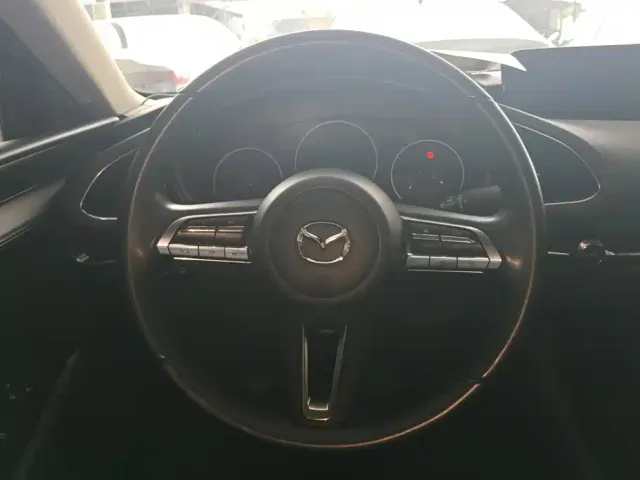 Mazda Axela — Фото автомобиля 15