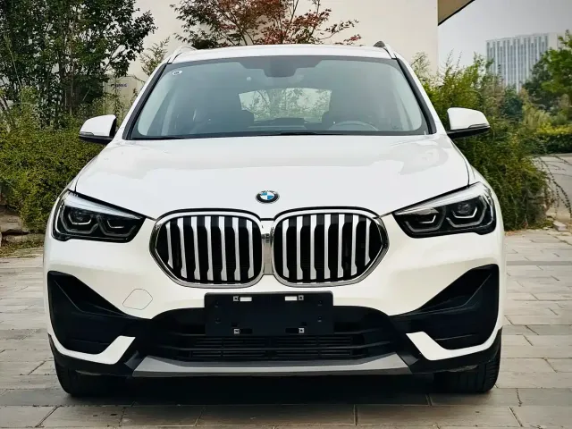 BMW X1 — Фото автомобиля 2