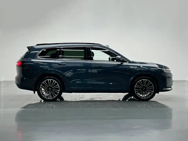 Aito M7 — Фото автомобиля 7