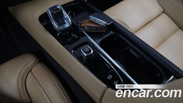 Volvo S90 — Фото автомобиля 12