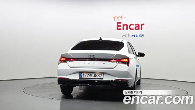 Hyundai Avante CN7 — Фото автомобиля 4