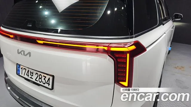 Kia Canival — Фото автомобиля 21