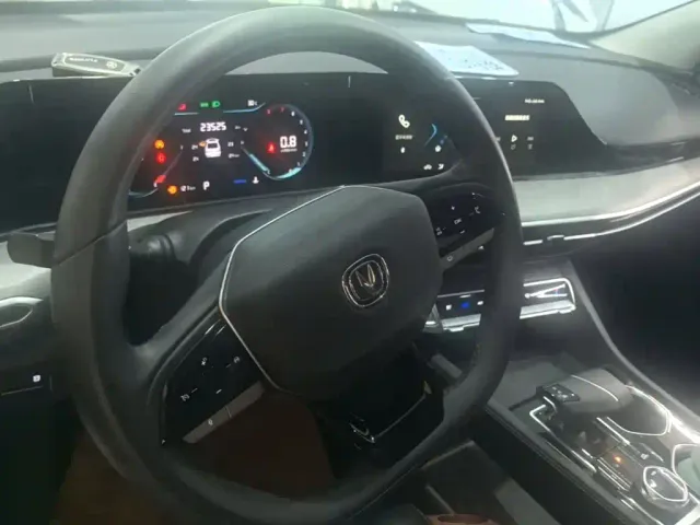Changan Eado — Фото автомобиля 6
