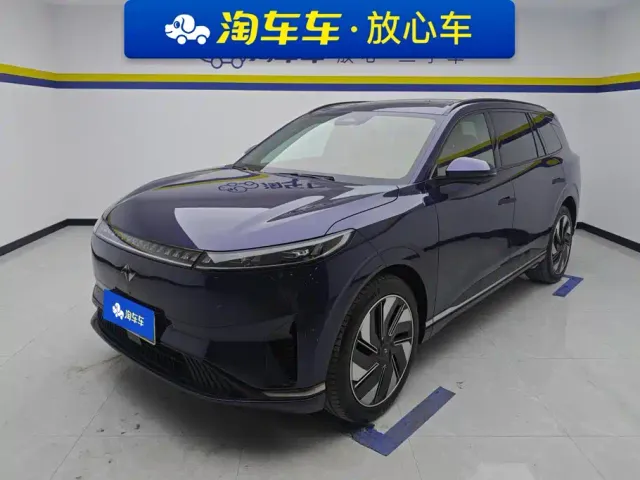 Фотография автомобиля — Dongfeng eπ 008